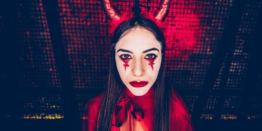 Maquillaje de demonia para halloween